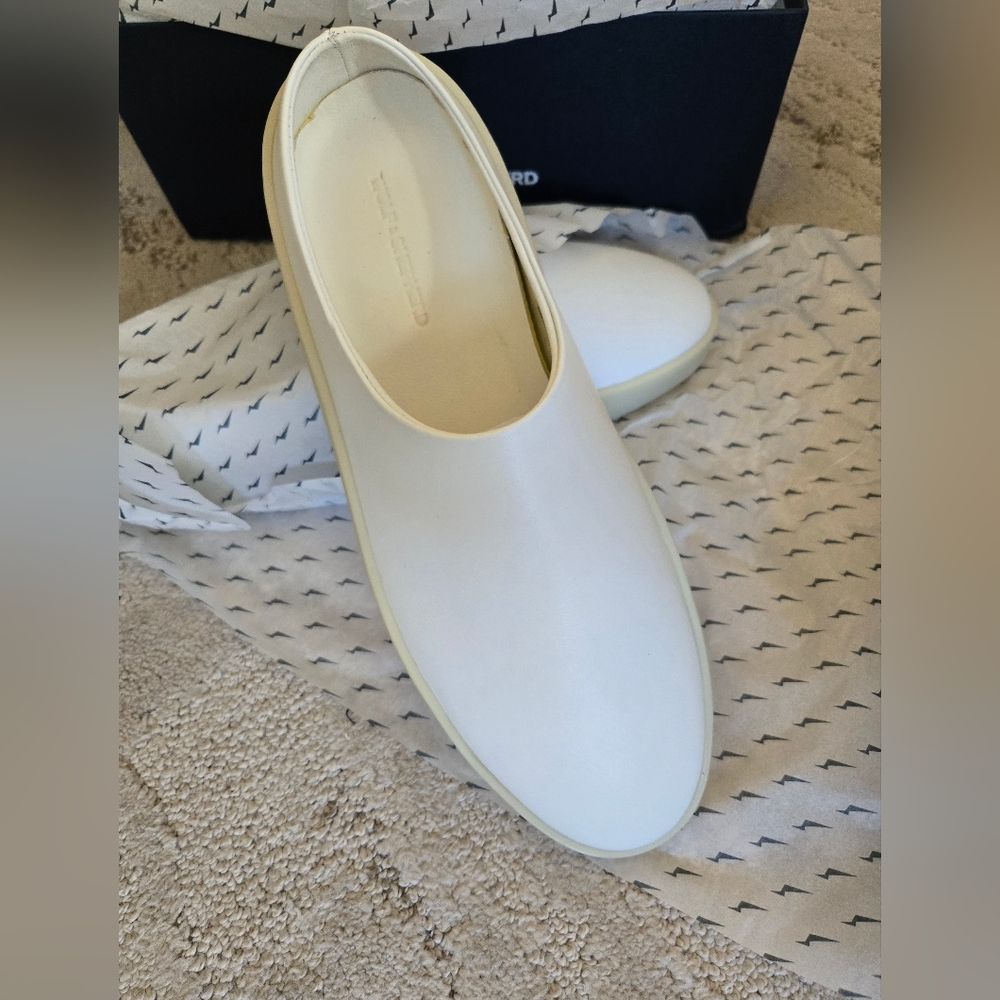 Wolf & Shepherd, NIB, White Leather Slip-On Shoes, Sz. 8W